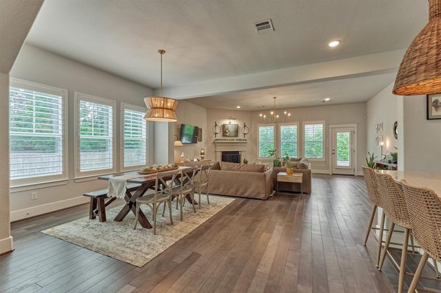 101 Mallard Creek Court, Montgomery, TX 77316
