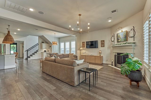 101 Mallard Creek Court, Montgomery, TX 77316