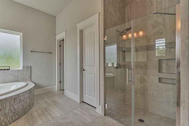 101 Mallard Creek Court, Montgomery, TX 77316
