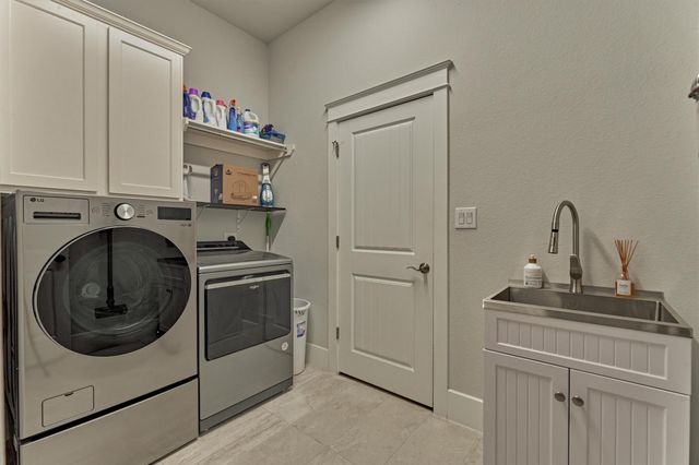 101 Mallard Creek Court, Montgomery, TX 77316