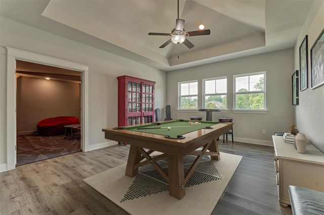 101 Mallard Creek Court, Montgomery, TX 77316