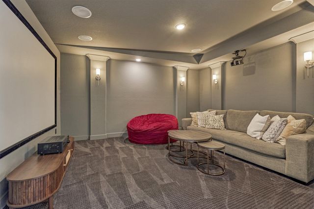 101 Mallard Creek Court, Montgomery, TX 77316