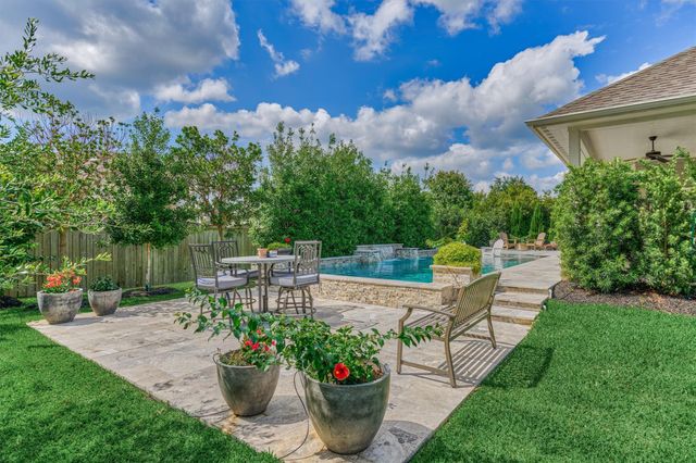 101 Mallard Creek Court, Montgomery, TX 77316