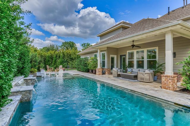 101 Mallard Creek Court, Montgomery, TX 77316