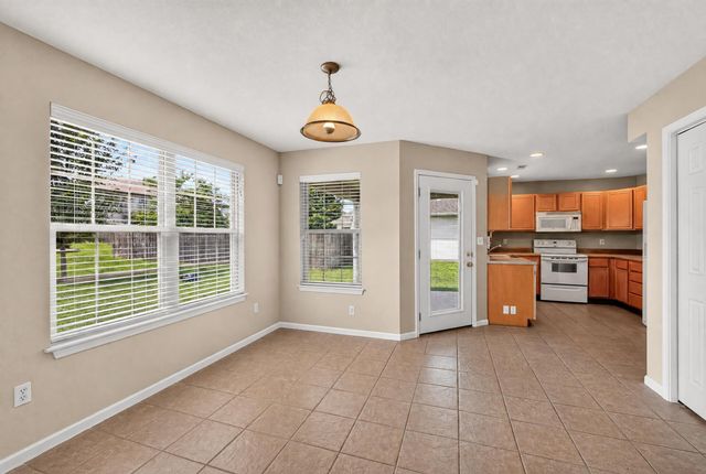 3901 JUNGLE TREE DR, Columbia, MO 65202