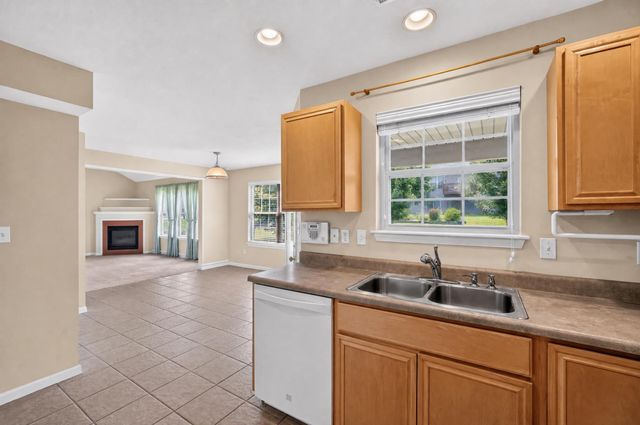 3901 JUNGLE TREE DR, Columbia, MO 65202