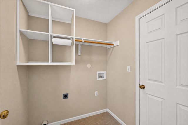 3901 JUNGLE TREE DR, Columbia, MO 65202