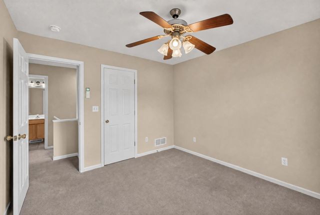 3901 JUNGLE TREE DR, Columbia, MO 65202
