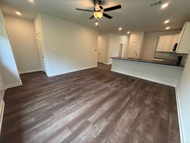 193 New Dawn Trail, Huntsville, TX 77320