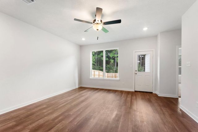 193 New Dawn Trail, Huntsville, TX 77320