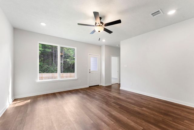 193 New Dawn Trail, Huntsville, TX 77320