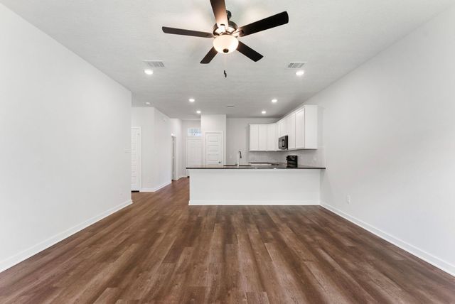 193 New Dawn Trail, Huntsville, TX 77320