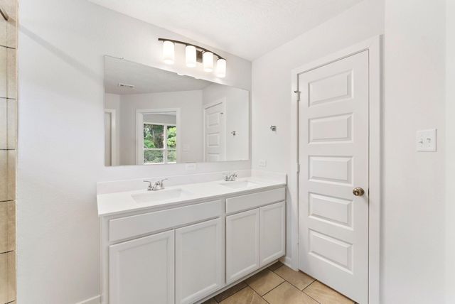 193 New Dawn Trail, Huntsville, TX 77320