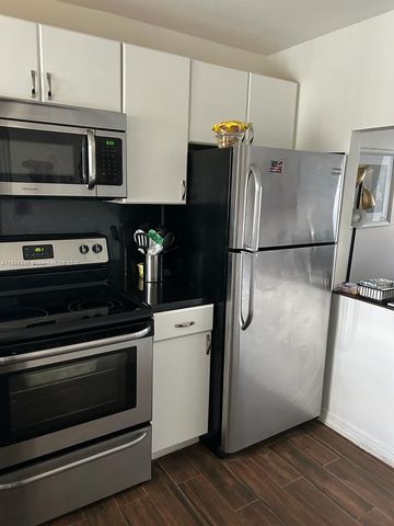 3001 E Sunrise Lakes Dr 110, Sunrise, FL 33322