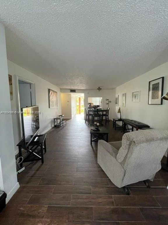3001 E Sunrise Lakes Dr 110, Sunrise, FL 33322