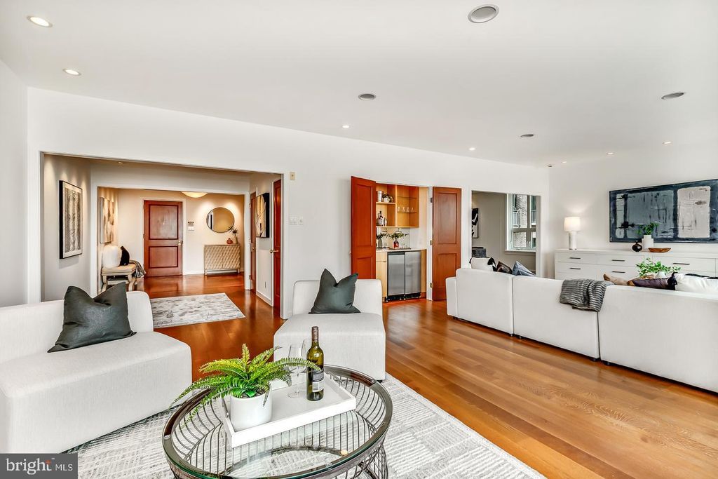 1820-00 RITTENHOUSE SQ #1601, Philadelphia, PA 19103