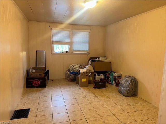 1727 Thurmond Street, Winston-salem, NC 27105