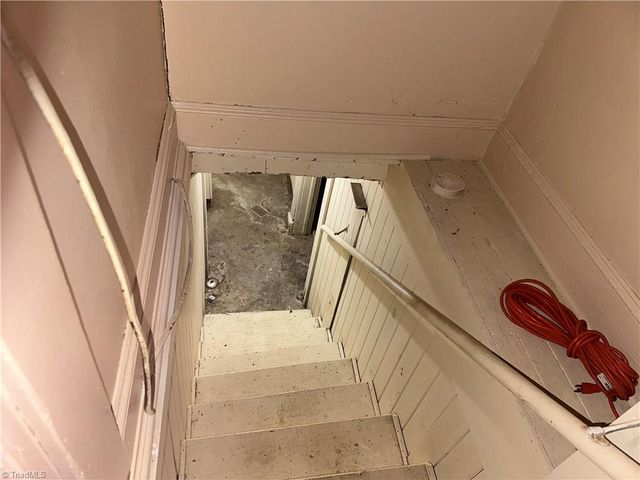 1727 Thurmond Street, Winston-salem, NC 27105