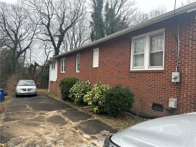 1727 Thurmond Street, Winston-salem, NC 27105