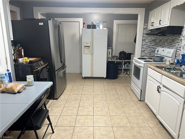 1727 Thurmond Street, Winston-salem, NC 27105