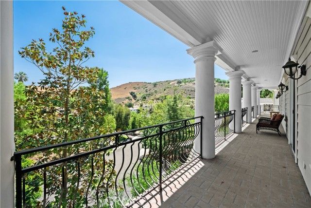 9 Zanja Lane, Bell Canyon, CA 91307