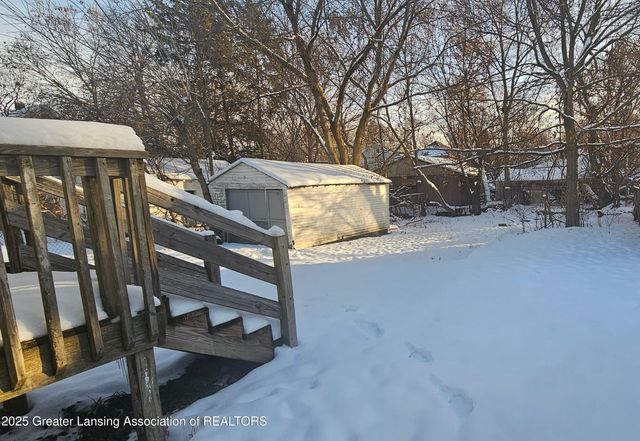 1102 Persons Court, Lansing, MI 48906