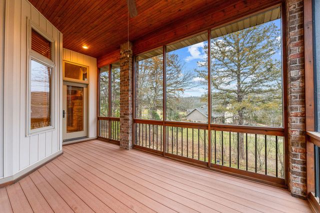 626 Gray Fox Road, Blue Eye, MO 65611