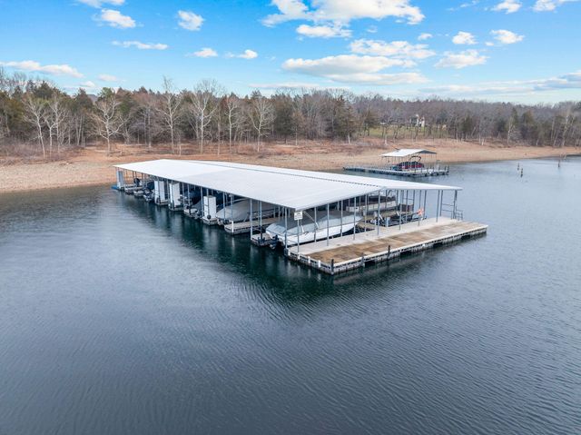 626 Gray Fox Road, Blue Eye, MO 65611