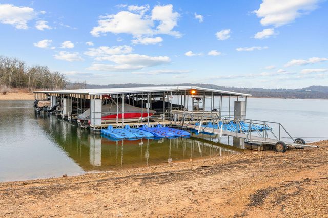 626 Gray Fox Road, Blue Eye, MO 65611