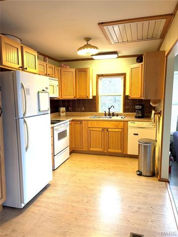 6845 Pawnee, French Village, MO 63036