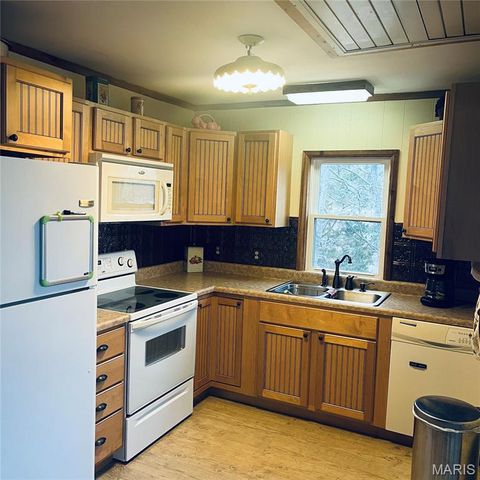 6845 Pawnee, French Village, MO 63036