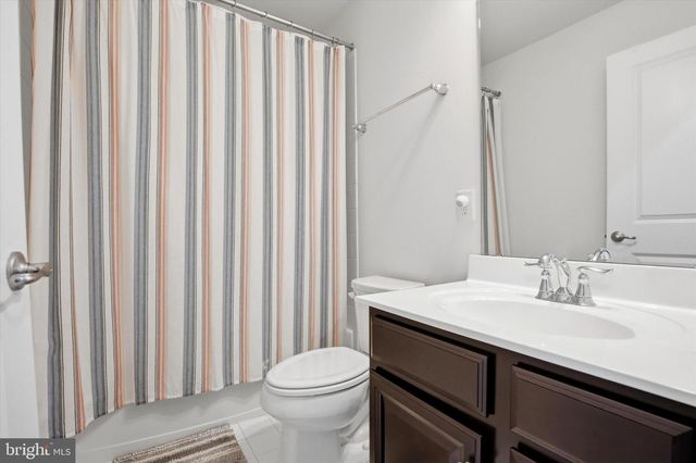 422 LOPATA RD, Phoenixville, PA 19460
