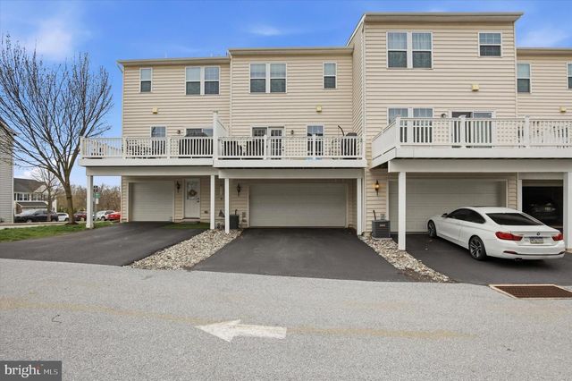 422 LOPATA RD, Phoenixville, PA 19460