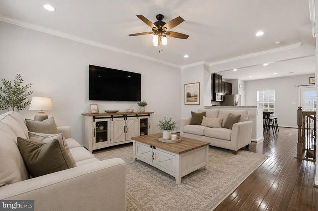 422 LOPATA RD, Phoenixville, PA 19460