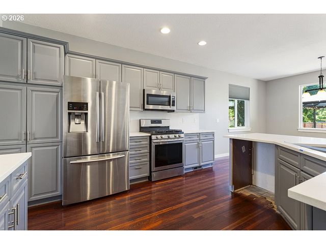10789 Sw CLEAR St, Tualatin, OR 97062