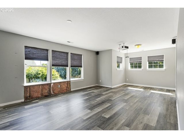 10789 Sw CLEAR St, Tualatin, OR 97062