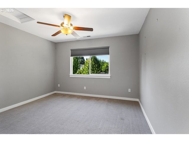 10789 Sw CLEAR St, Tualatin, OR 97062