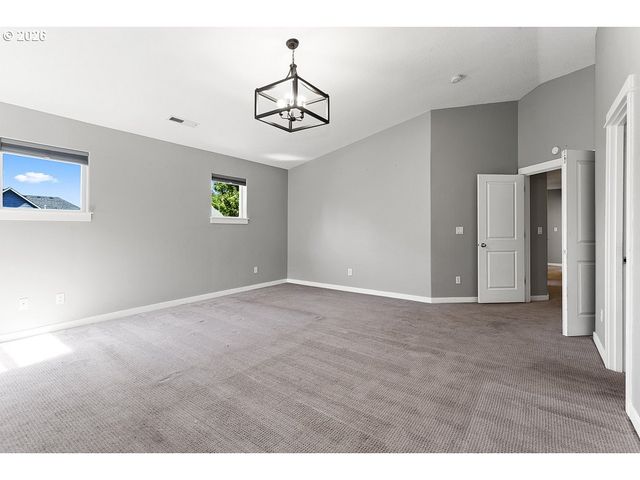 10789 Sw CLEAR St, Tualatin, OR 97062