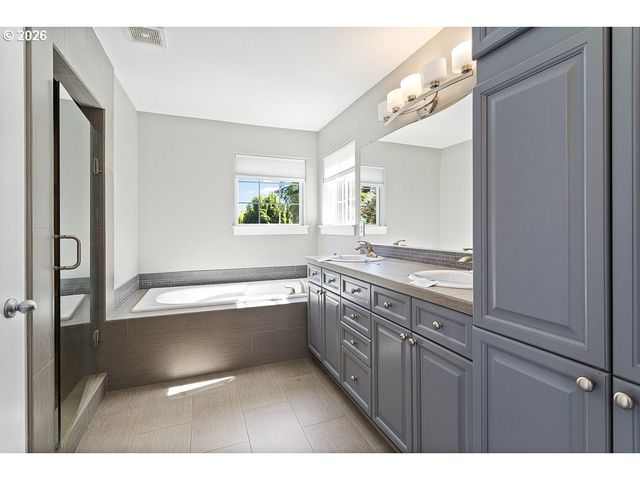 10789 Sw CLEAR St, Tualatin, OR 97062