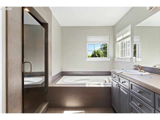 10789 Sw CLEAR St, Tualatin, OR 97062