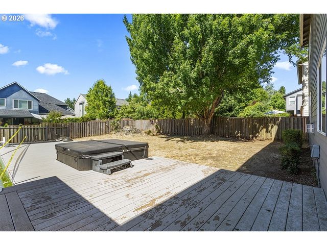 10789 Sw CLEAR St, Tualatin, OR 97062