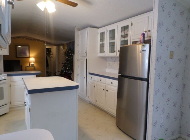 5149 HENDERSON LOT 60 Road, Erie, PA 16509