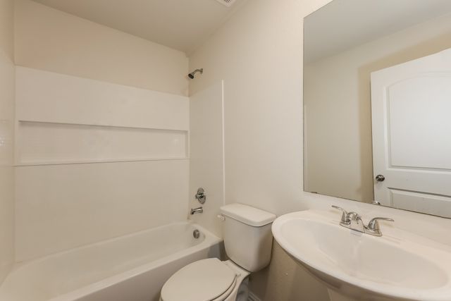 2213 Dillard Street, Fort Worth, TX 76105