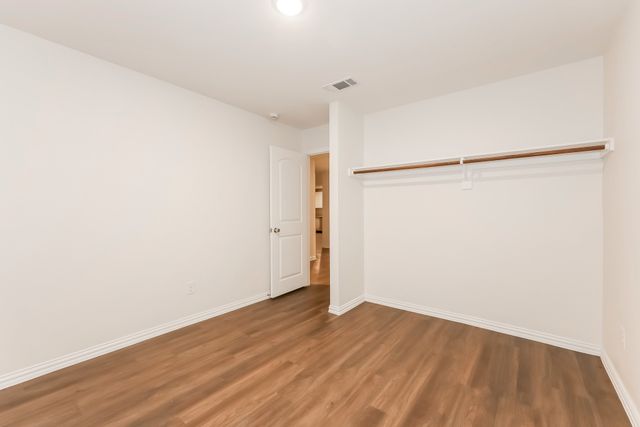 2213 Dillard Street, Fort Worth, TX 76105