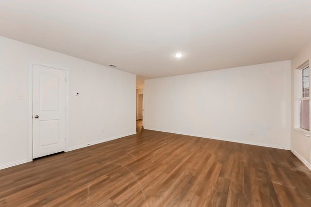 2213 Dillard Street, Fort Worth, TX 76105