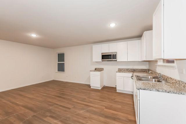 2213 Dillard Street, Fort Worth, TX 76105