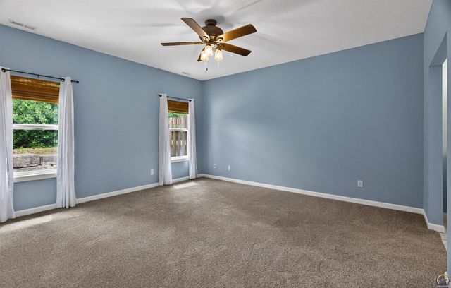 4204 SW Shenandoah RD, Topeka, KS 66610