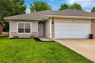 4204 SW Shenandoah RD, Topeka, KS 66610