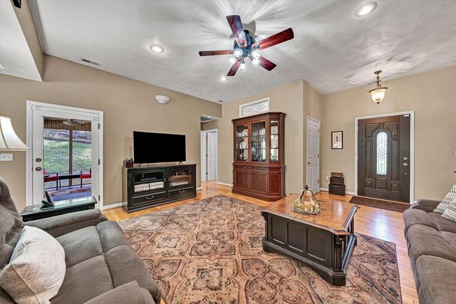 499 Cahas LN, Boones Mill, VA 24065