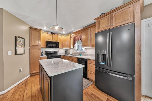 499 Cahas LN, Boones Mill, VA 24065